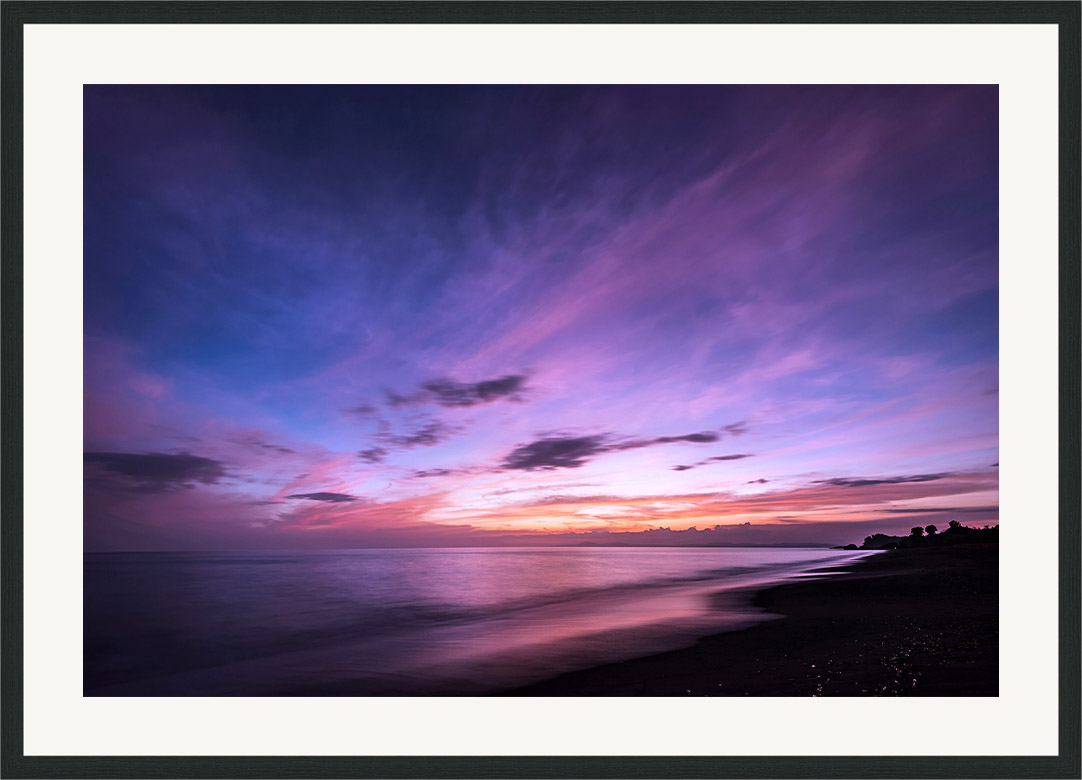 Mata Oscura – A Study in Light and Motion - fine art print in a traditional frame